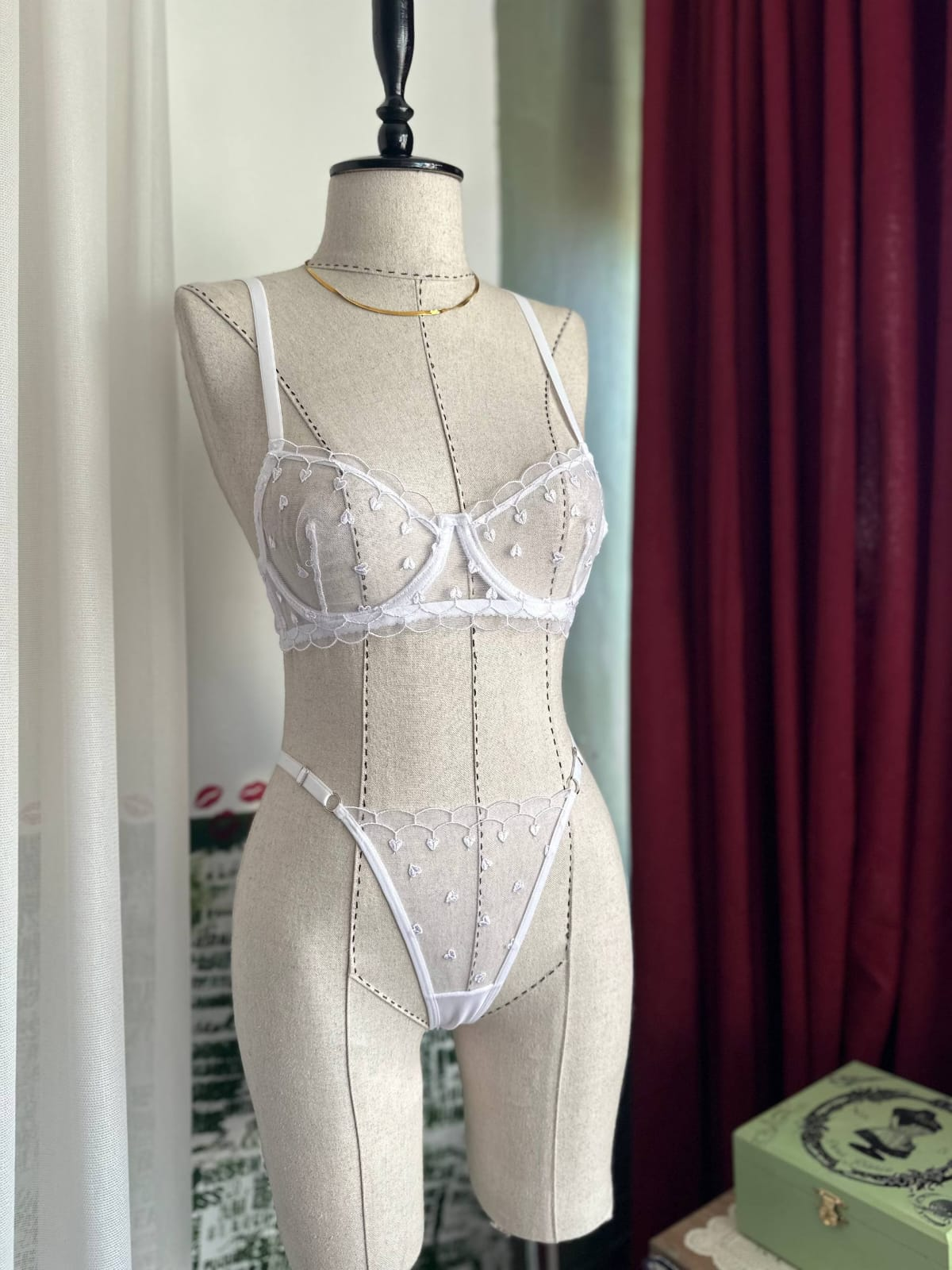 PeraLove BR-244 Ekru Kalp Nakışlı Transparan Brode Sütyen Takımı